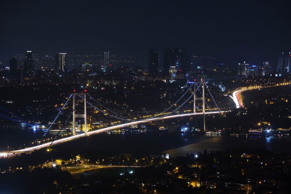 https://dlaignite.com/wp-content/uploads/2017/01/social-media-experts-istanbul-1-e1488545876512.jpg