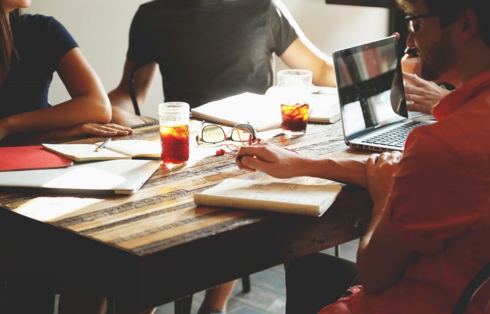 https://dlaignite.com/wp-content/uploads/2017/02/people-coffee-tea-meeting-e1488618910986-1000x640.jpg