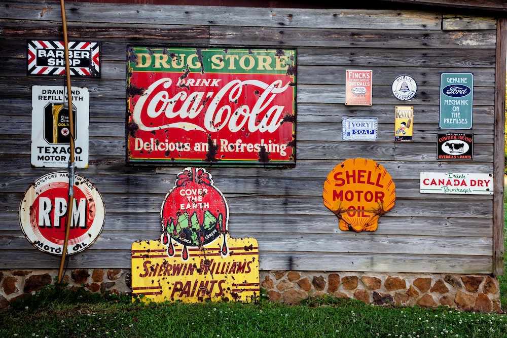 https://dlaignite.com/wp-content/uploads/2017/08/advertising-antiques-coca-cola-210126.jpg