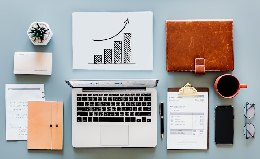https://dlaignite.com/wp-content/uploads/2017/10/accounting-application-business-1483938.jpg