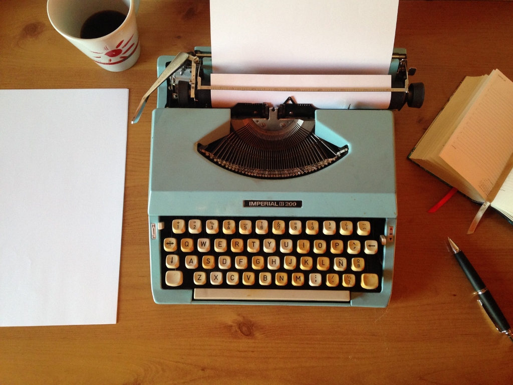 https://dlaignite.com/wp-content/uploads/2017/11/typewriter-1024x768-1.jpg