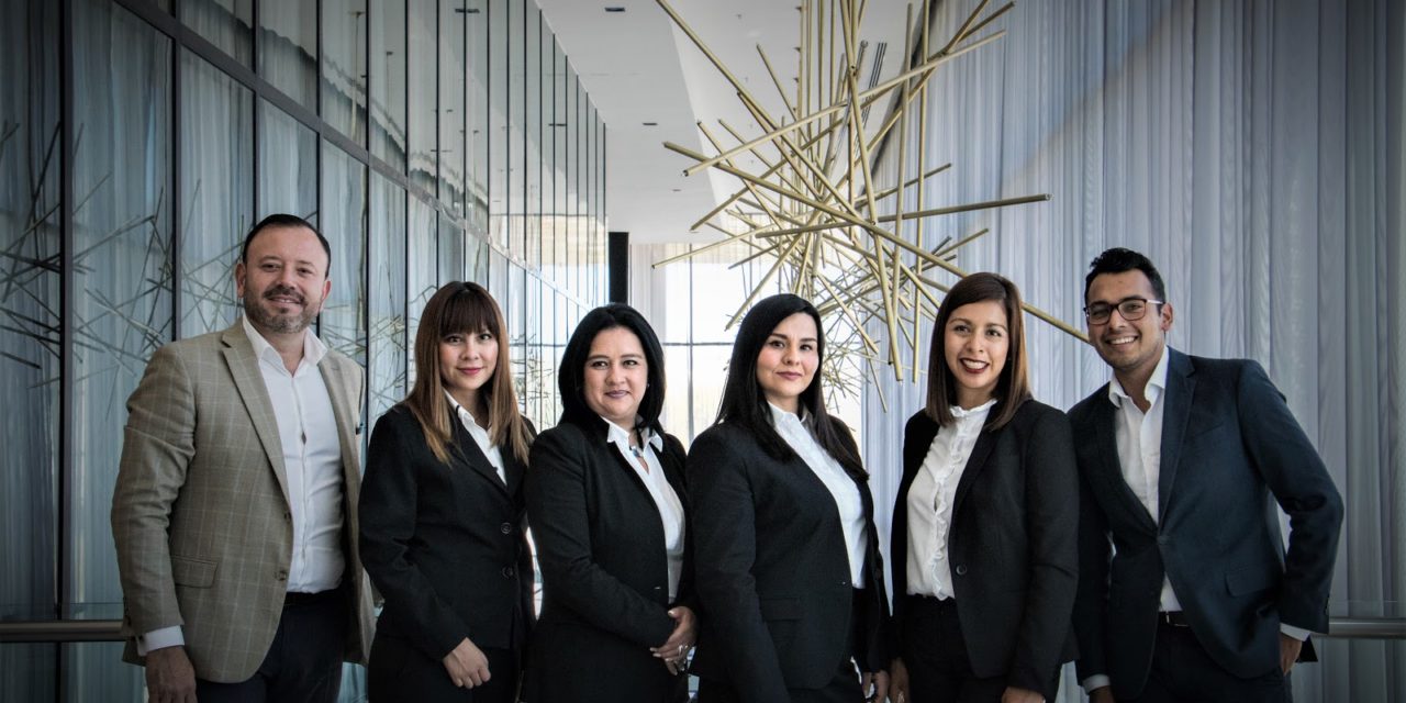 https://dlaignite.com/wp-content/uploads/2018/11/business-career-confidence-776615-1280x640.jpg