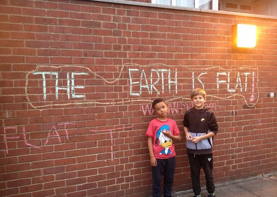 https://dlaignite.com/wp-content/uploads/2018/11/the_earth_is_flat-900x640.jpg