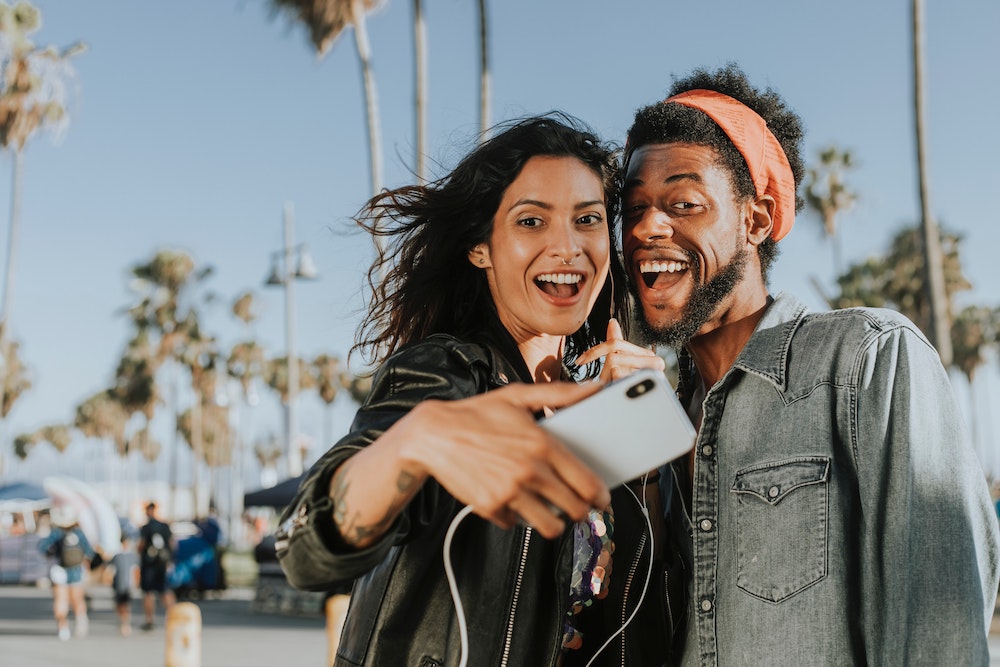 https://dlaignite.com/wp-content/uploads/2019/03/capturing-cheerful-couple-1371176.jpg