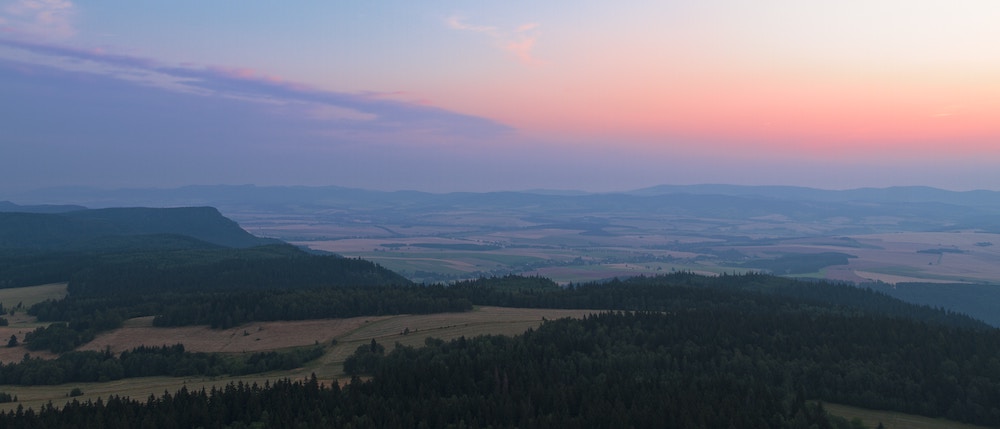 https://dlaignite.com/wp-content/uploads/2019/03/lukasz-szmigiel-37621-unsplash.jpg
