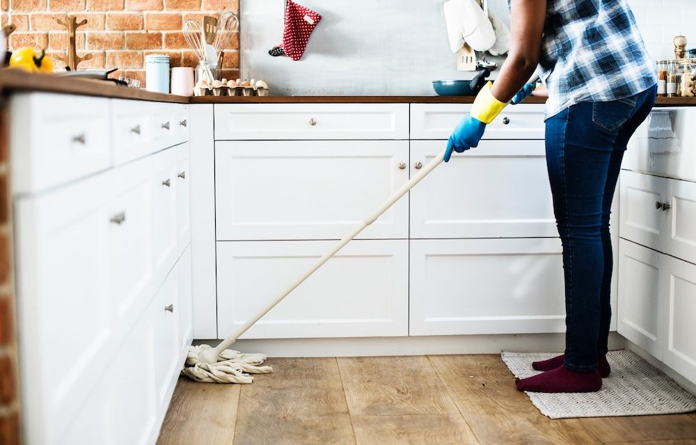 https://dlaignite.com/wp-content/uploads/2019/04/alone-cabinets-chores-1321730-1000x640.jpg