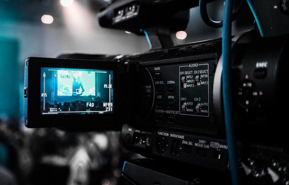 https://dlaignite.com/wp-content/uploads/2019/04/broadcast-broadcasting-camcorder-66134-1000x640.jpg
