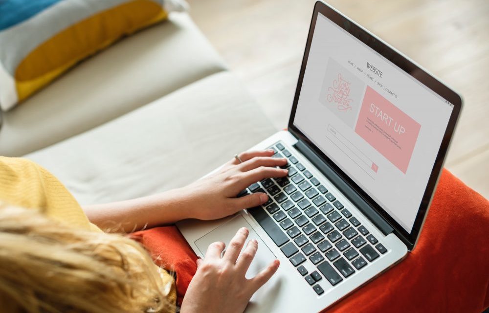 https://dlaignite.com/wp-content/uploads/2019/06/apartment-browsing-communication-1266007-e1561542847250-1000x640.jpg