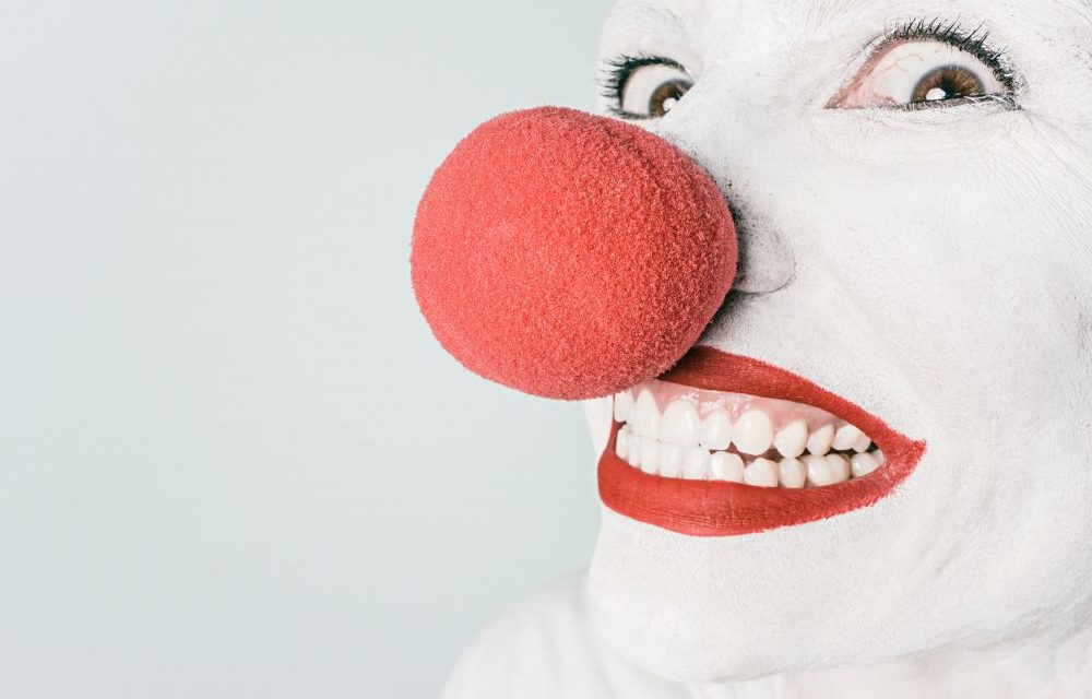 https://dlaignite.com/wp-content/uploads/2019/06/artist-circus-clown-476-e1559743424983-1000x640.jpg