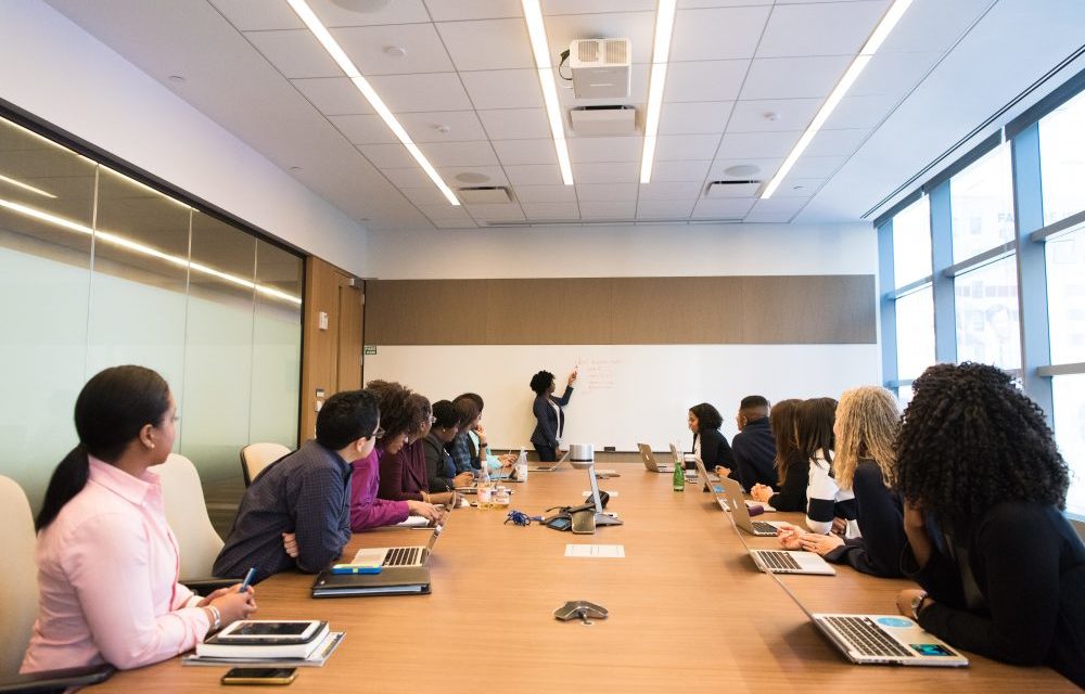https://dlaignite.com/wp-content/uploads/2019/06/boardroom-conference-conference-room-1181396-e1561538085914-1000x640.jpg