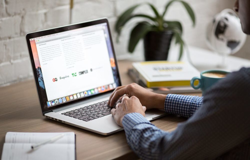 https://dlaignite.com/wp-content/uploads/2019/08/desk-electronics-email-374074-e1565680558597-1000x640.jpg