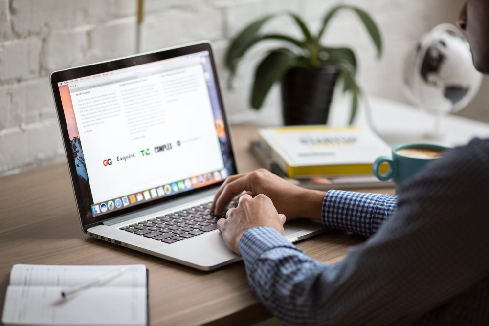 https://dlaignite.com/wp-content/uploads/2019/08/desk-electronics-email-374074-e1565680558597.jpg